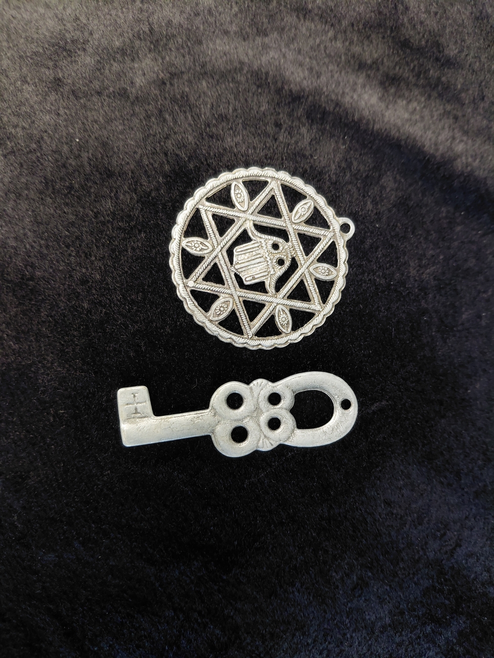 Silver-tone Hamsa Star & Key charm set craft